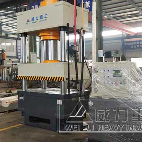 不銹鋼水箱沖壓板成型液壓機(jī)價(jià)格大約多少錢？