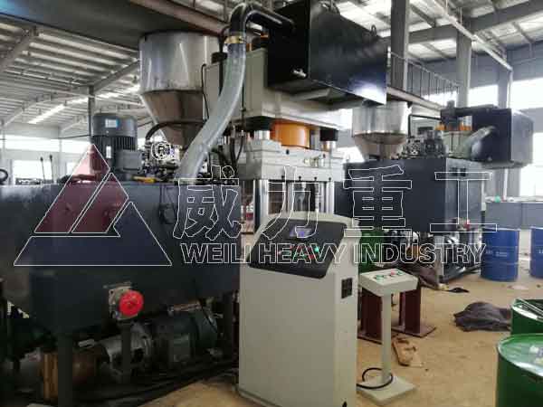 伺服控制液壓壓磚機(jī)