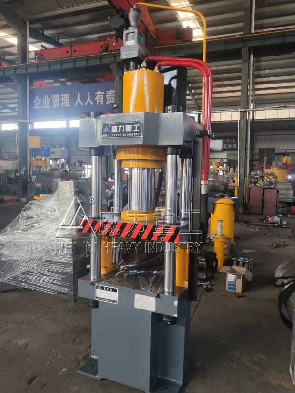 100噸三梁四柱液壓機(jī)