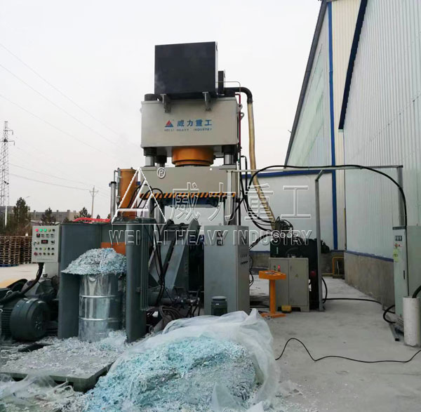 1000噸四柱式塑料托盤(pán)液壓機(jī)