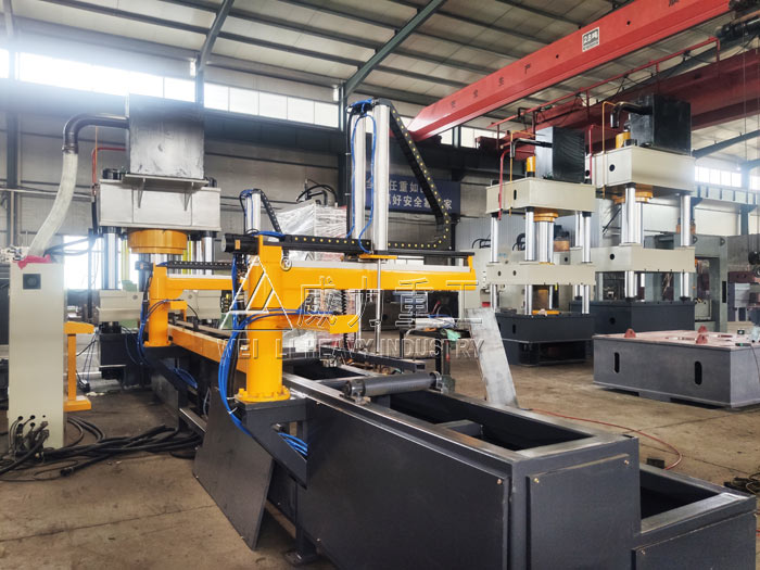 錨桿托盤生產(chǎn)線中自動(dòng)送料機(jī)